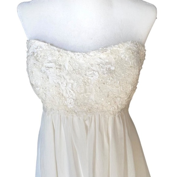 NWT David's Bridal Ivory Empire Crinkle Chiffon Gown with Lace Applique Size 10 - Picture 2 of 13